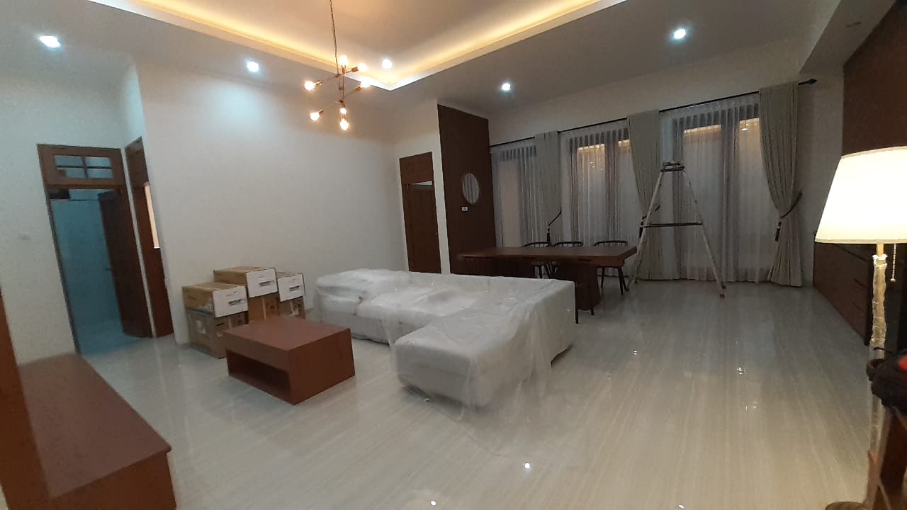 Disewakan rumah mewah Baru full furnish - Perumahan Raffles