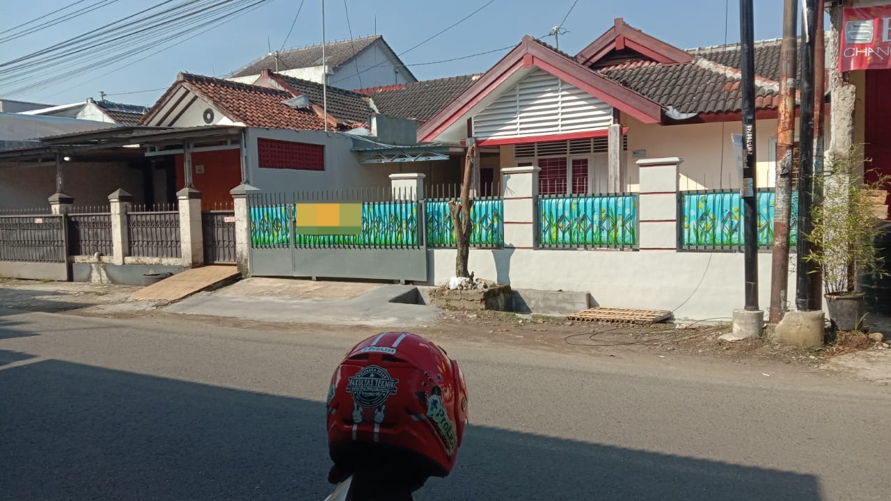 Disewakan Rumah Perum Teluk Akses Jalan Utama Mobil Papasan -  Teluk