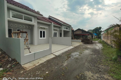 Rumah Murah Dekat Jalan Raya 1 Menit ke Kampus-Karang salam Unwiku