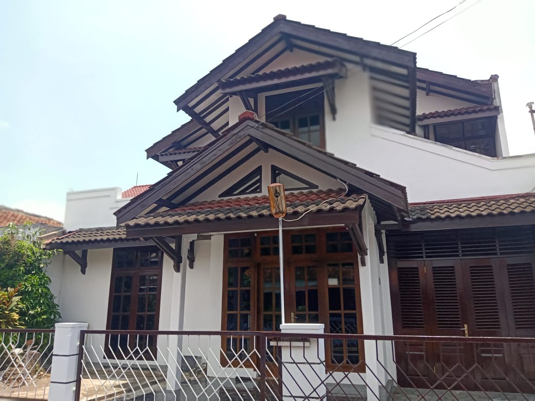 Dijual Rumah nyaman 2 Lantai 4 Menit ke Pasar Wage - Berkoh Indah