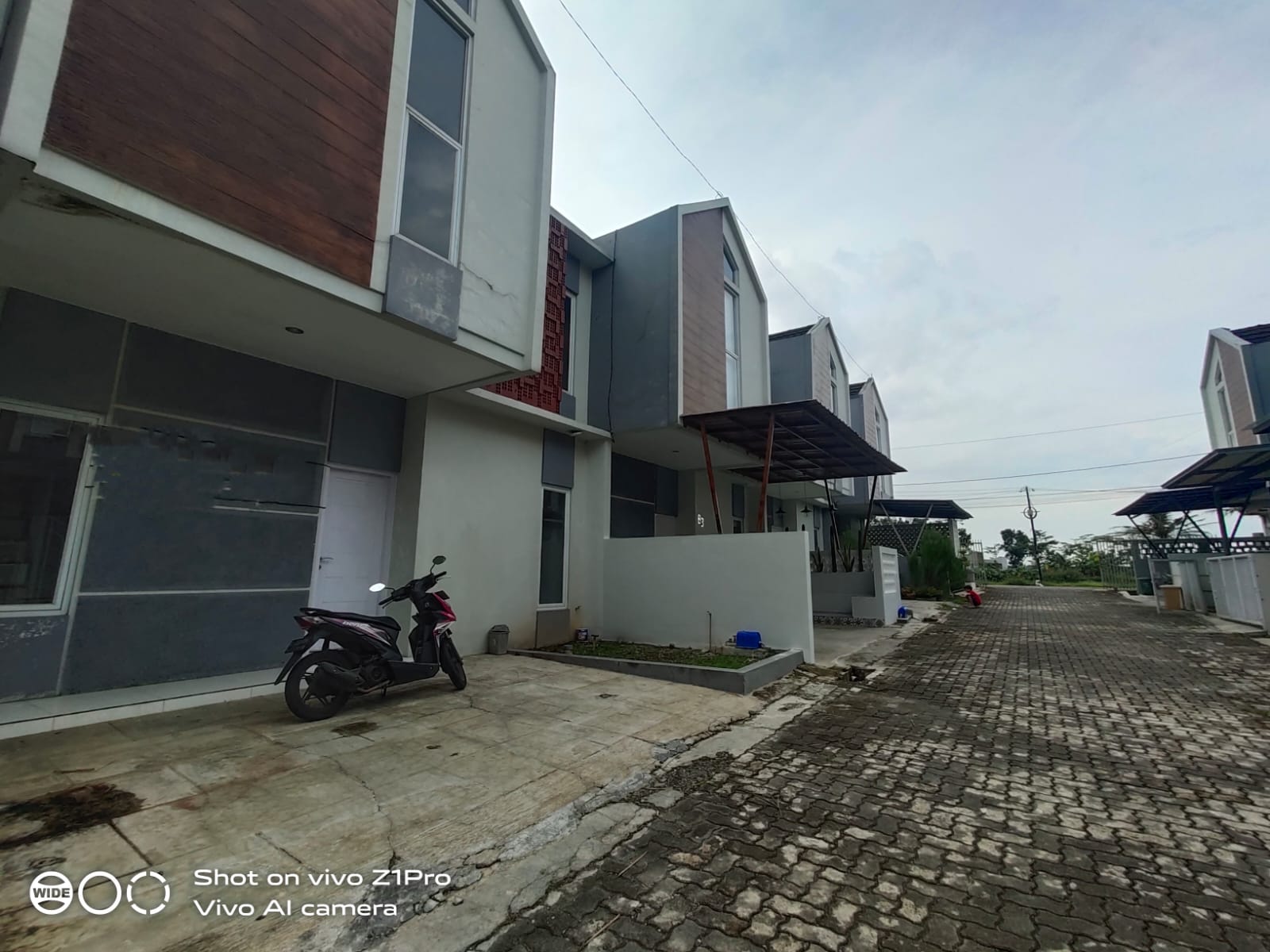 Dijual Rumah Minimalis 2 Lantai Dekat FK UNSUD-BERKOH