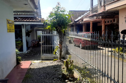 Dijual Rumah Kos 25 Kamar Selangkah ke Unsud