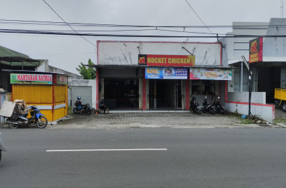 Dijual Toko dan Tanah bahu jalan strategis