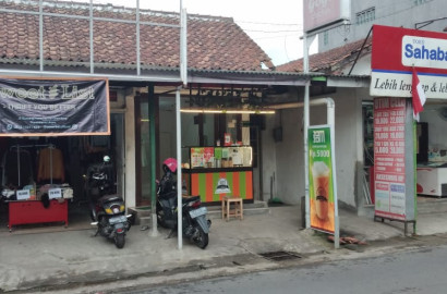 Dijual Rumah Kos 10 Kamar Bonus Kios 2 Menit ke Unsud