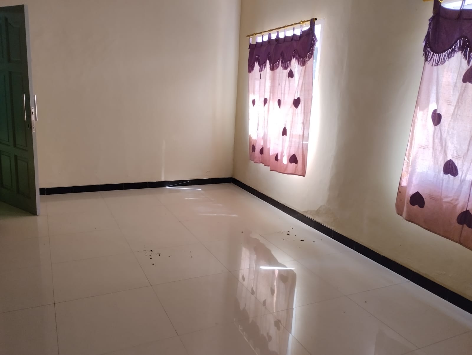 Dijual Rumah Hook 2 menit ke Andang Pangrenan (Taman Kota) - Puri Hijau