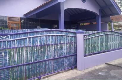 Rumah Kos 14 Ubin, Selangkah GOR Satria - Mangunjaya