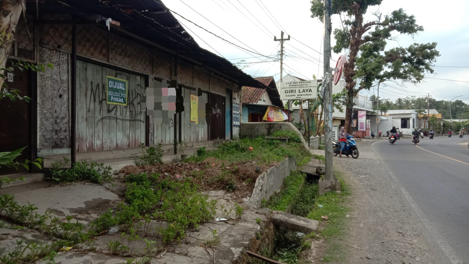 Dijual Tanah dan Bangunan Strategis 8 Menit ke Alun2 Banyumas