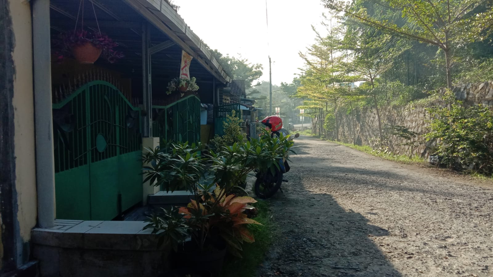 Dijual Rumah 1.5 lantai 2 Muka Pinggir jalan Utama kaliori