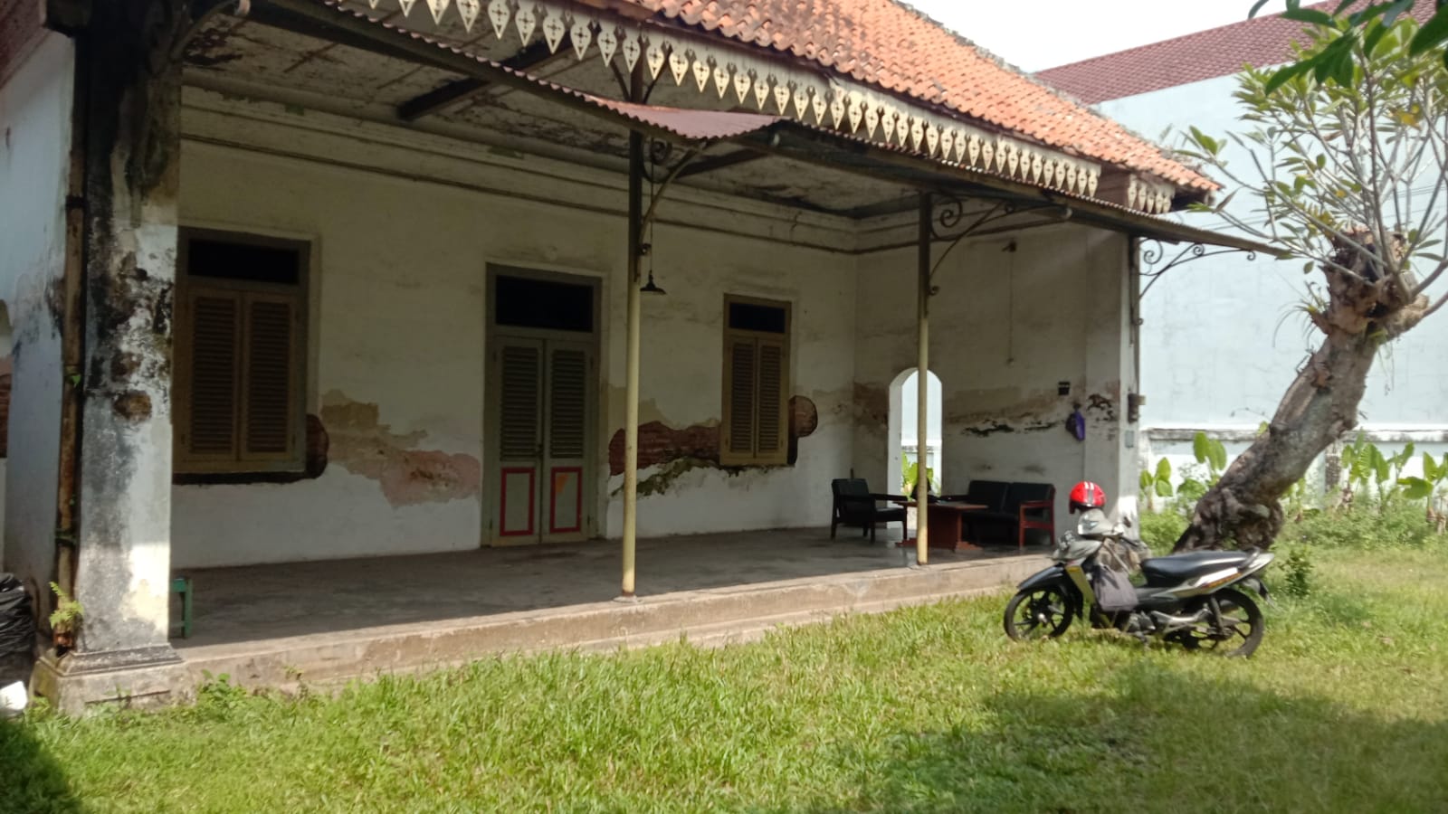 Dijual Tanah Bonus Rumah Klasik Pusat Kota Purwokerto - Jl Jendral Sudirman