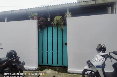 Dijual Rumah Kos 9 Kamar Isi Siap Huni 3 Menit ke Unsud - Sumampir