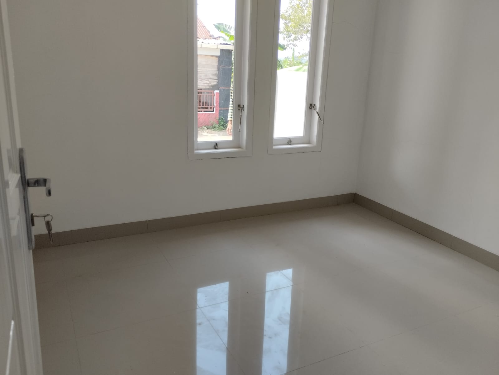 Dijual Rumah Modern Minimalis Baru Gress...! Dekat Alun-Alun Purbalingga