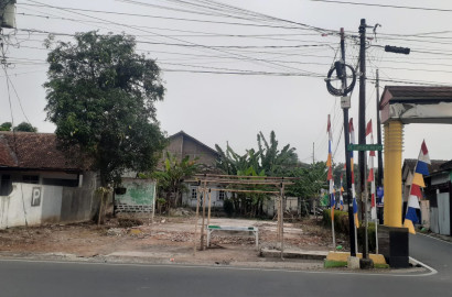 Dijual tanah Pinggir jalan Provinsi 2 Menit ke Terminal - JL Sultan Agung