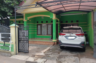 Dijual Rumah Hook 3 Kamar , Dekat Stasiun LRT Taman Mini - Lubang Buaya Cipayung