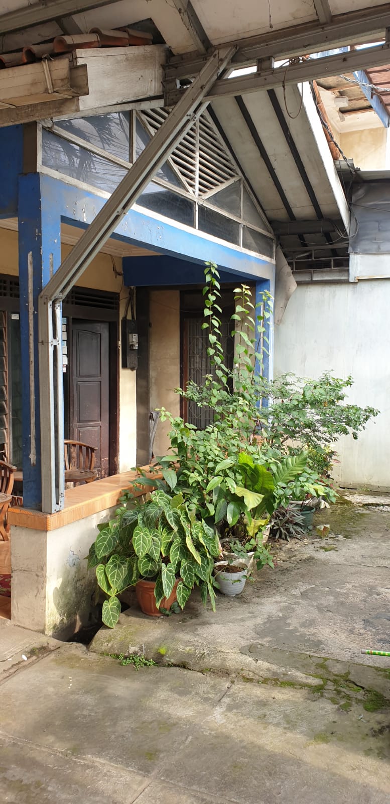 Dijual Rumah Beserta Isinya dan Hook di Purwokerto Barat - JL Veteran