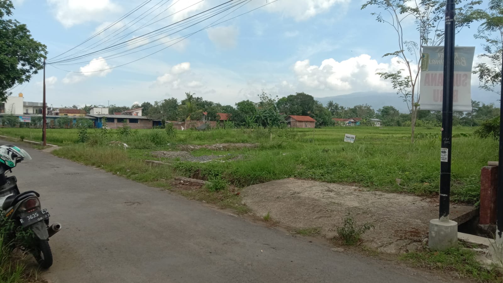 Dijual Tanah Kering 5,5 Menit ke Alun2 Purwokerto - Dekat STT Wiworotomo Rejasari