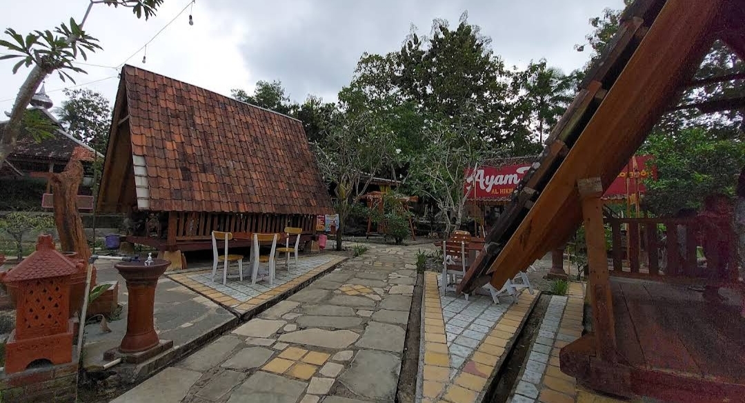 Dijual Rumah Makan Pinggir Jalan Raya Propinsi Yogyakarta  -  Gunung Kidul