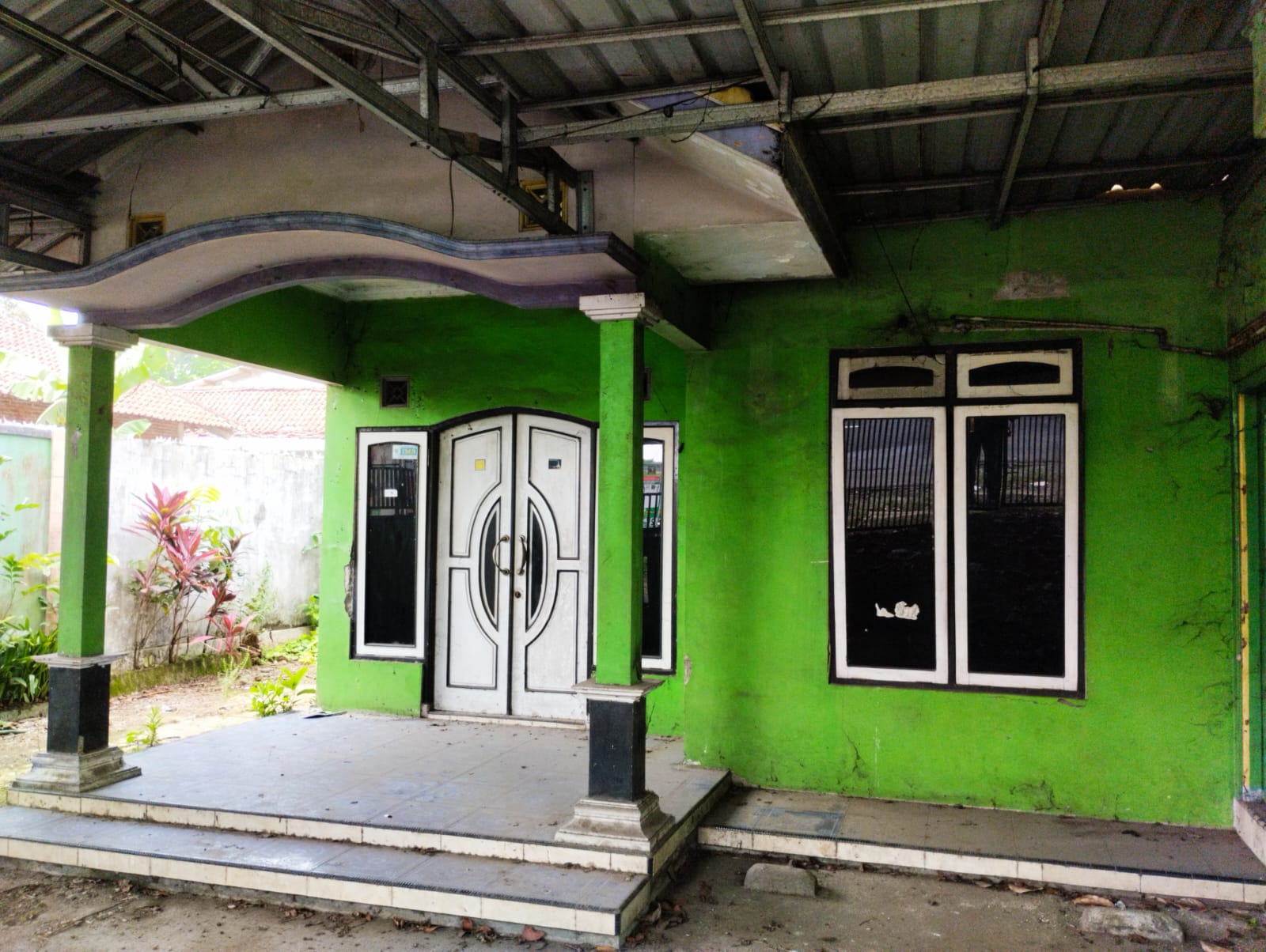 Dijual Tanah Bonus Rumah Pinggir Jl Raya Bojongsari Purbalingga - JL Bojongsari Purbalingga (dekat indomaret)