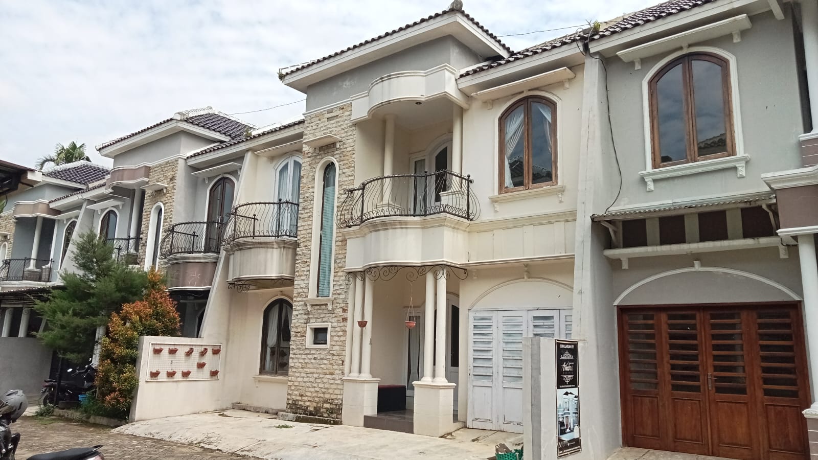 Dijual Rumah Mewah 2 Menit UNWIKU - Amira Classic Purwokerto