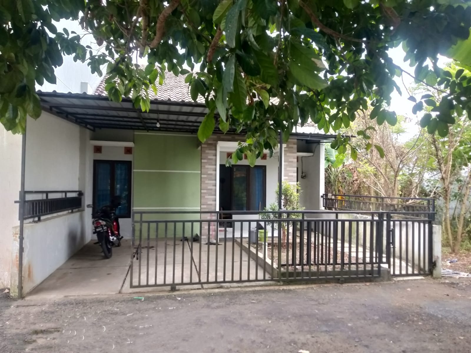 Rumah Halaman Luas Selangkah Kampus UMP Purwokerto