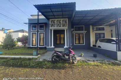 Rumah Bagus Hook Lokasi 3 Menit Ke Kampus UNSUD