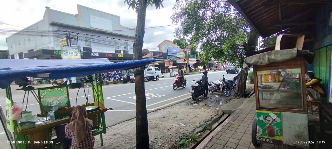 KIOS PLUS RUMAH PINGGIR JALAN NASIONAL, SELANGKAH PASAR CILONGOK