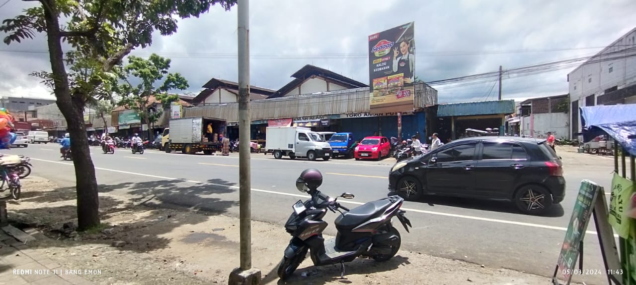 KIOS PLUS RUMAH PINGGIR JALAN NASIONAL, SELANGKAH PASAR CILONGOK