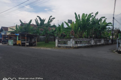 Tanah Hook Strategis Pinggir Jalan Raya 3 Menit Ke Kampus UNWIKU