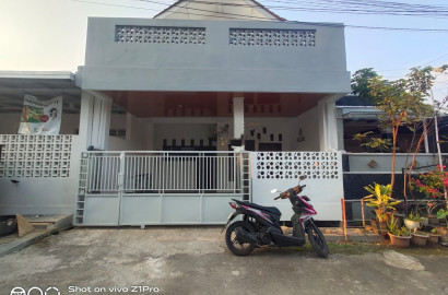 Disewakan Rumah Bagus Furnished 2 Lantai 8 Menit Ke Stasiun