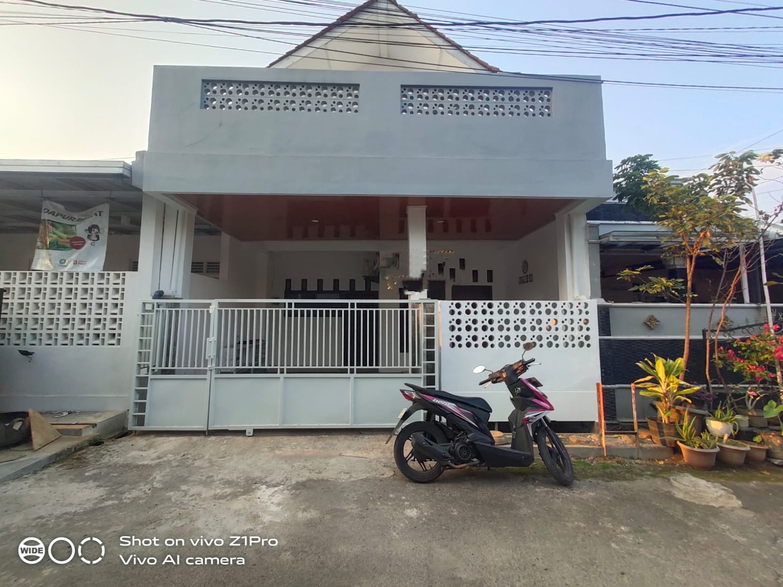 Disewakan Rumah Bagus Furnished 2 Lantai 8 Menit Ke Stasiun