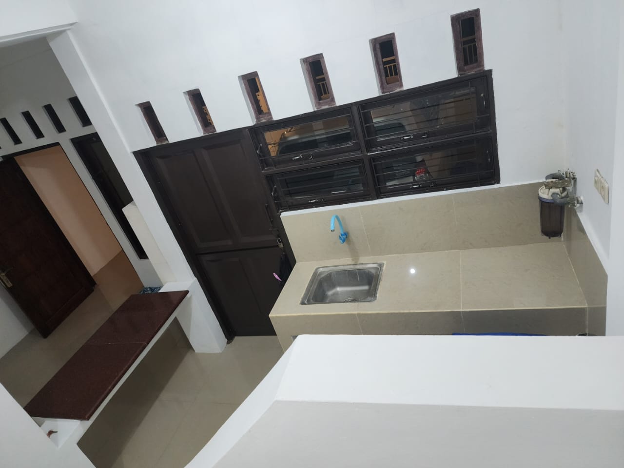 Disewakan Rumah Bagus Furnished 2 Lantai 8 Menit Ke Stasiun