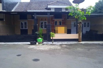 Dijual Rumah Bagus Di Perum 7 menit ke Alun2 Purwokerto