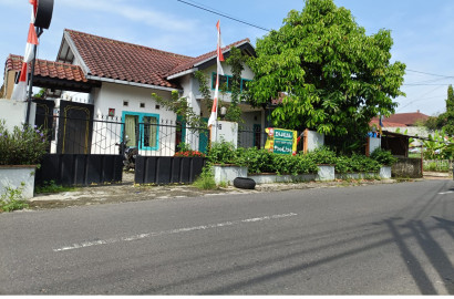 Dijual Rumah Asri di Jantung Kota, 1/2 Menit ke Alun2 Purwokerto