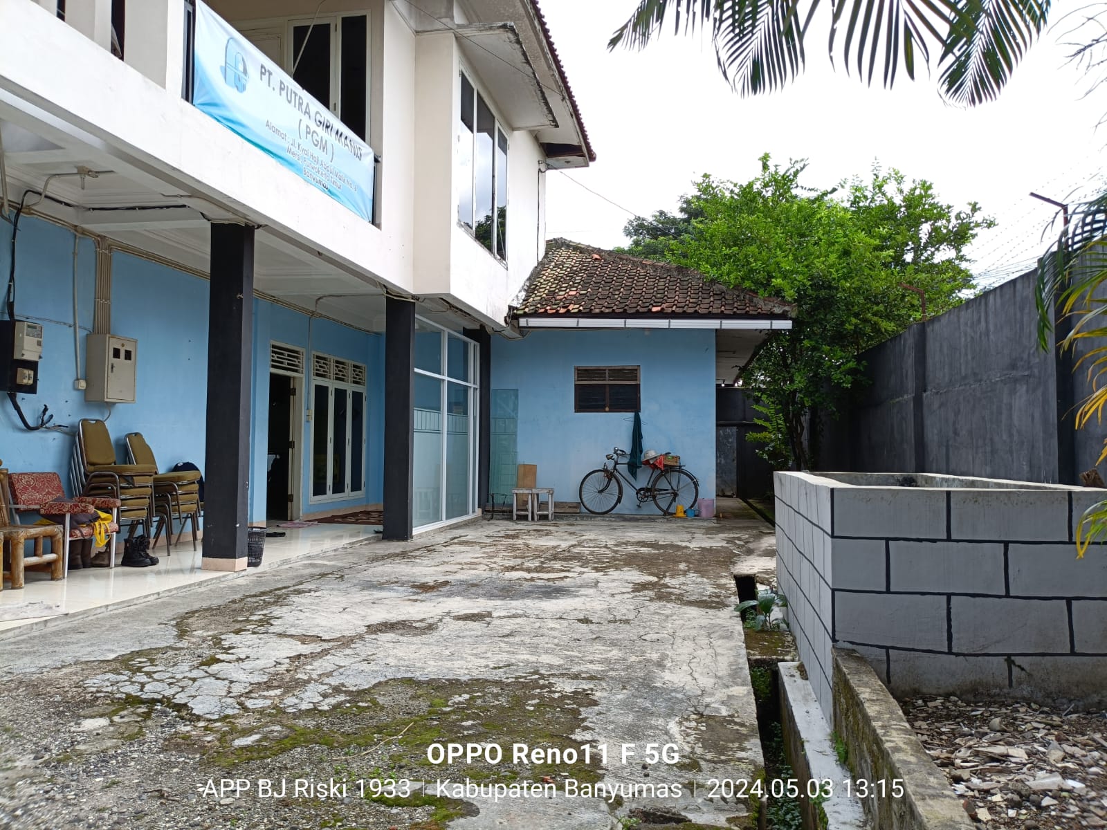 Dijual 2 Rumah Posisi Hook  Lokasi Strategis dan Dapat 2 Akses Jalan