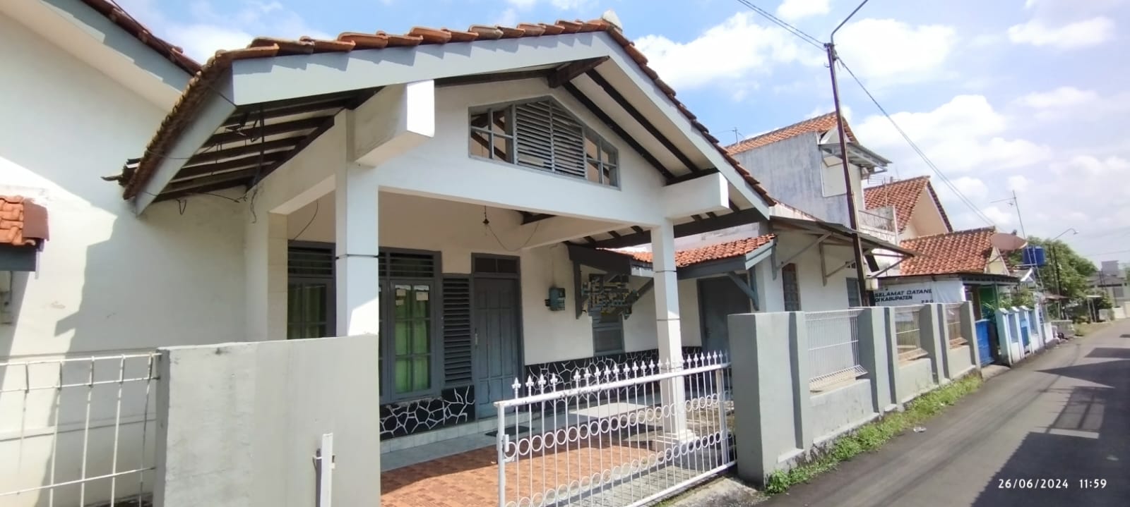 Dijual Rumah Vintage Tengah Kota, 300 Meter Hotel Java Heritage