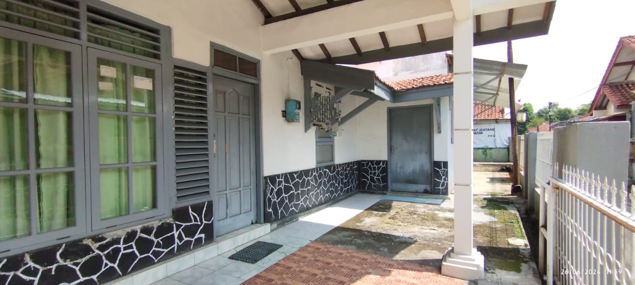 Dijual Rumah Vintage Tengah Kota, 300 Meter Hotel Java Heritage