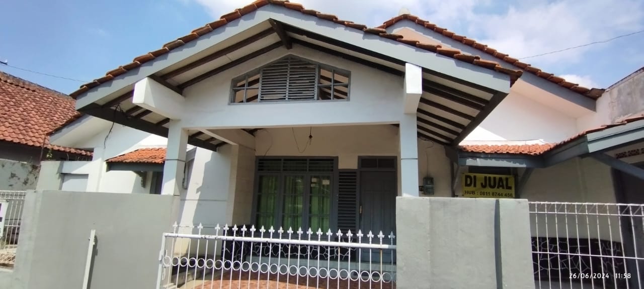 Dijual Rumah Vintage Tengah Kota, 300 Meter Hotel Java Heritage