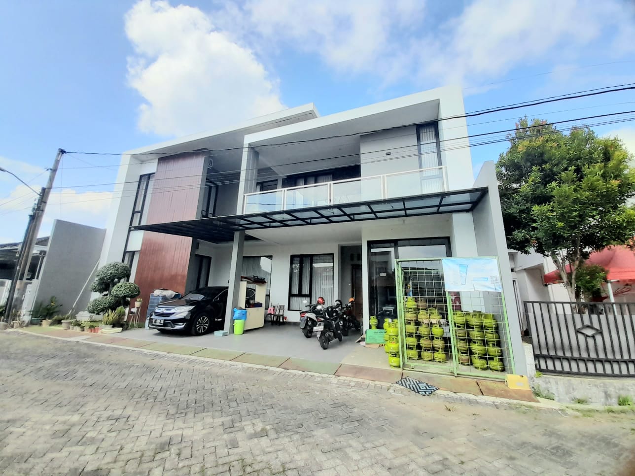 Rumah Mewah Full Furniture Area Selatan Purwokerto