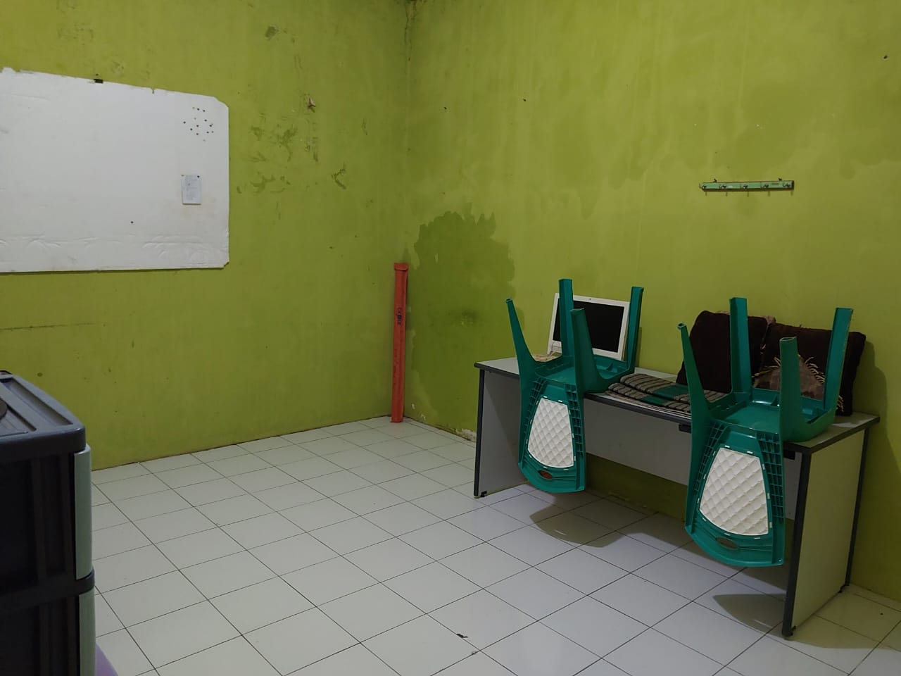 Dijual Tanah Bangunan 499 m2 Ek kantor & Gudang , Dekat Kantor Pusat Pertamina UP IV Cilacap