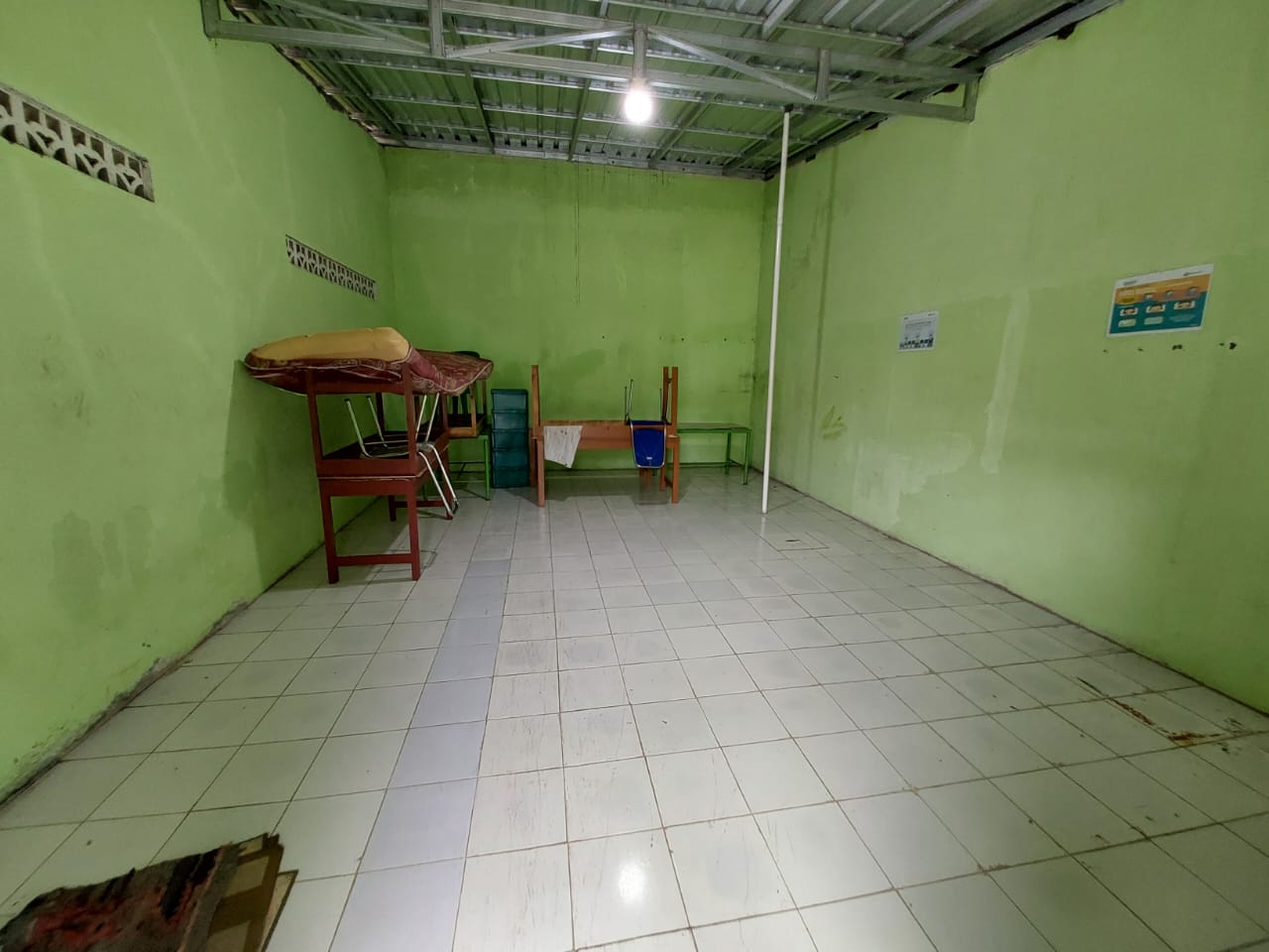 Dijual Tanah Bangunan 499 m2 Ek kantor & Gudang , Dekat Kantor Pusat Pertamina UP IV Cilacap