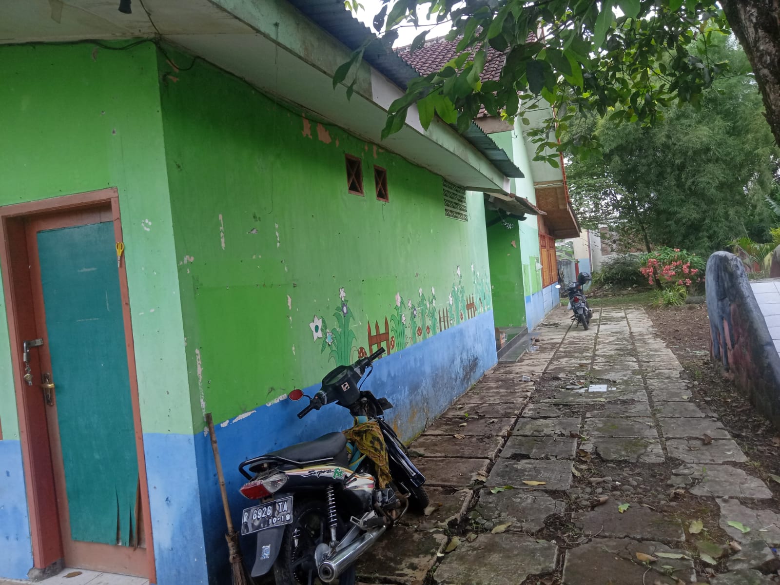 Dijual Tanah 55 Ubin Bonus Bangunan 450 Meter Kampus B UHB Purwokerto