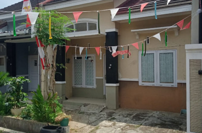 Butuh Segera Laku! - Dijual Rumah Mungil Cocok Untuk Keluarga Muda - Mandalatama