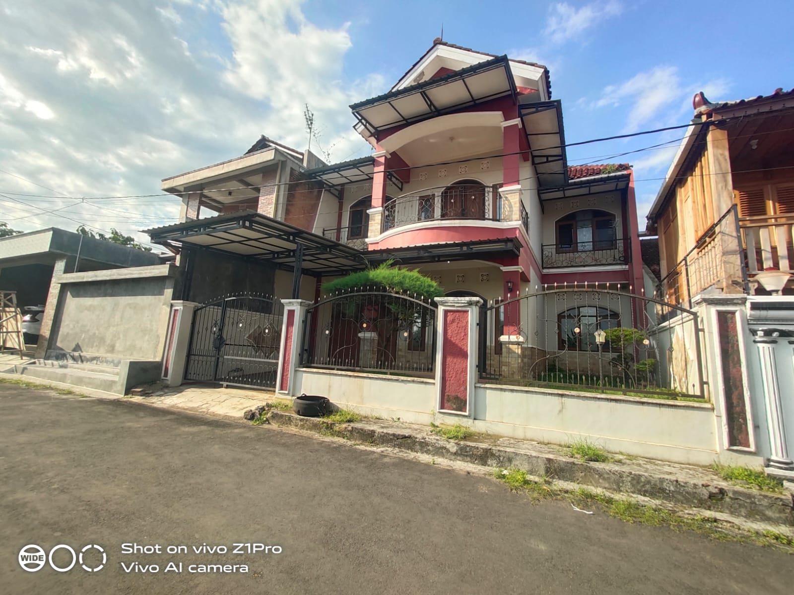 Dijual Rumah Bagus  Minimalis 2 Lantai Tengah Kota - Sokanegara