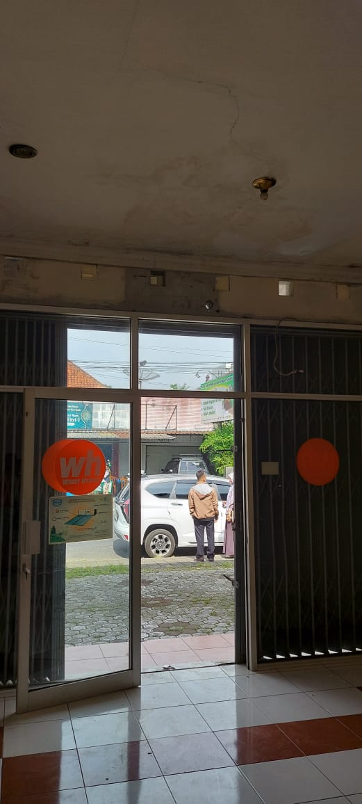 Dijual Toko Ditengah Kota,  1/2 Menit ke BRI Cabang Purwokerto