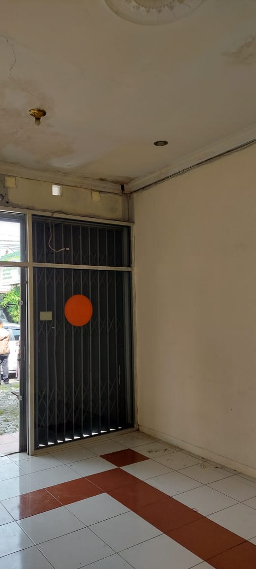 Dijual Toko Ditengah Kota,  1/2 Menit ke BRI Cabang Purwokerto