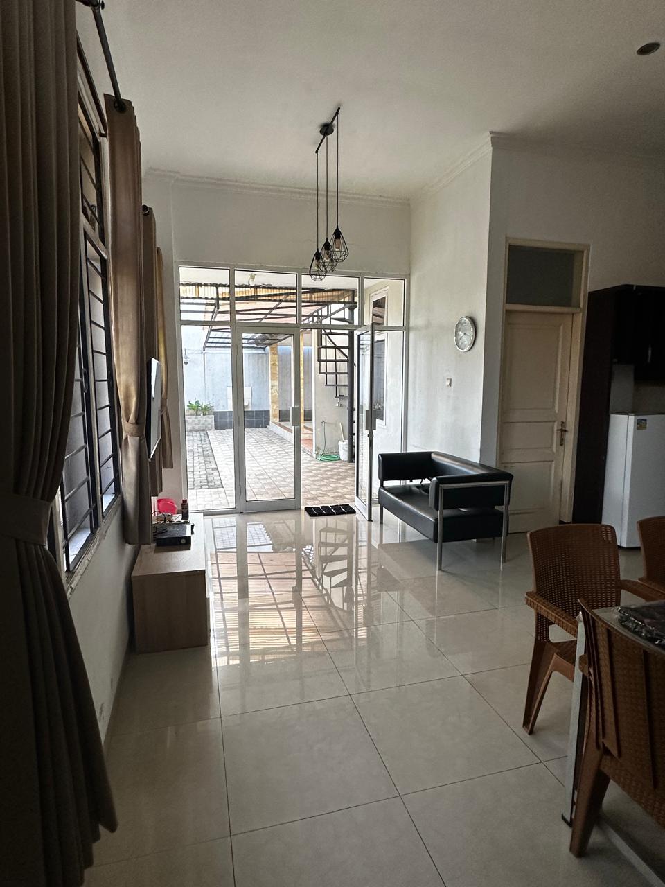 Rumah 2 Lantai Arsitektur Klasik Kawasan Elite Di Area Utara Purwokerto
