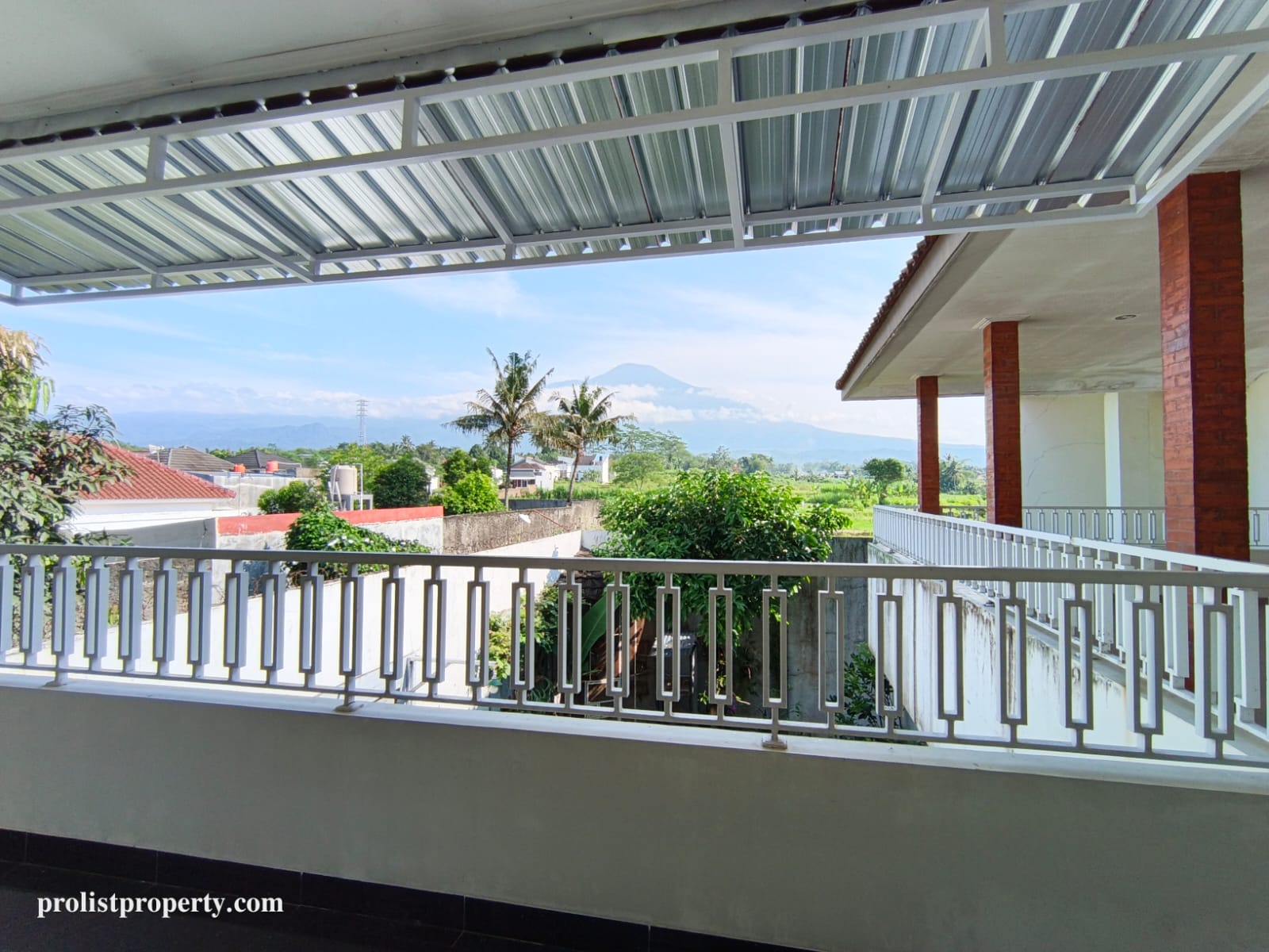 Dijual Rumah Serasa Villa Dengan View Gunung slamet - Banyak Bonusnya