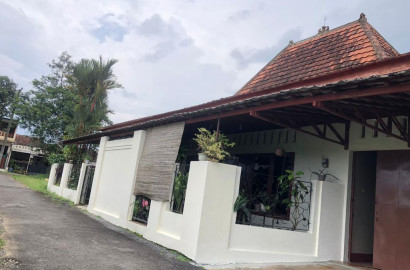 Dijual Joglo - Rumah Khas Jawa Berhawa Sejuk Di Desa Karanggintung Purwokerto
