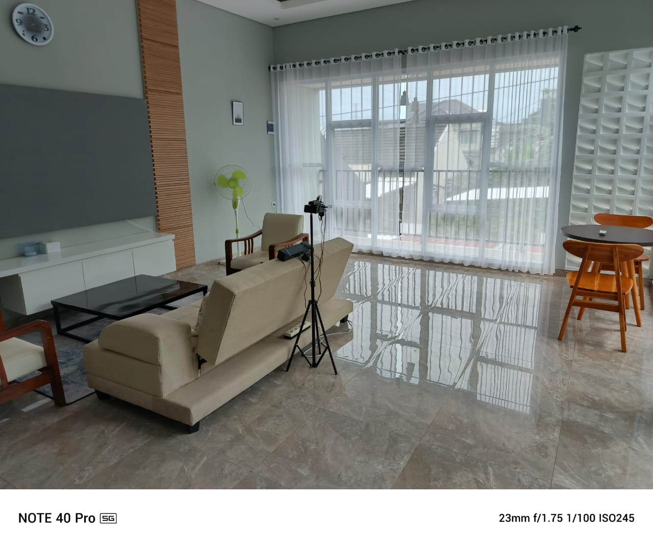 Dijual Rumah Mewah Semi Furnished 2 Lantai Tengah Kota Purwokerto
