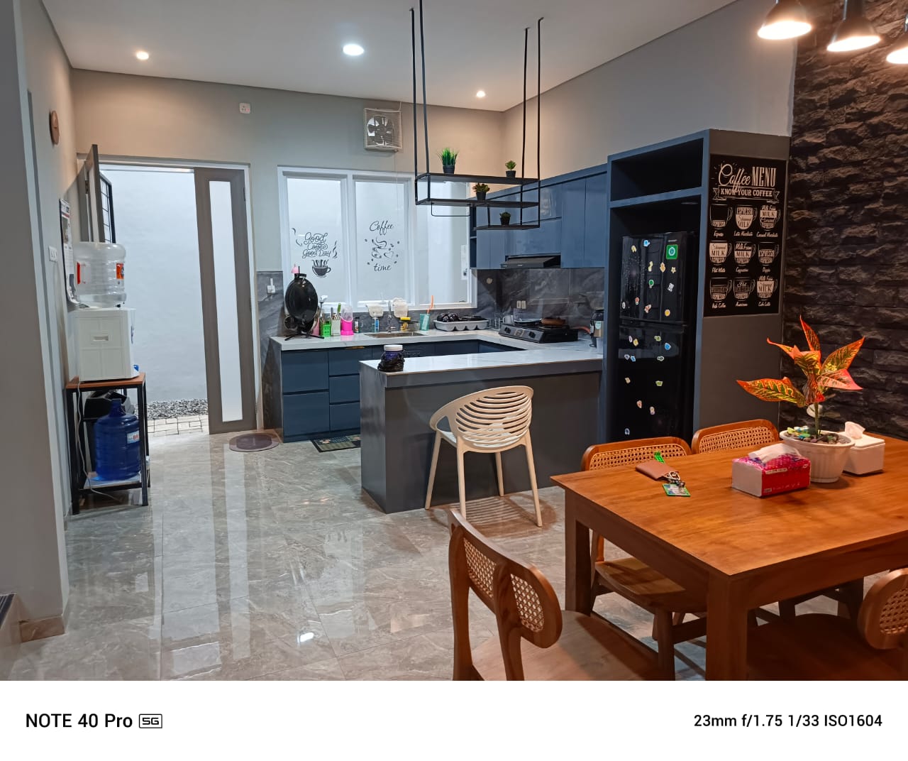 Dijual Rumah Mewah Semi Furnished 2 Lantai Tengah Kota Purwokerto