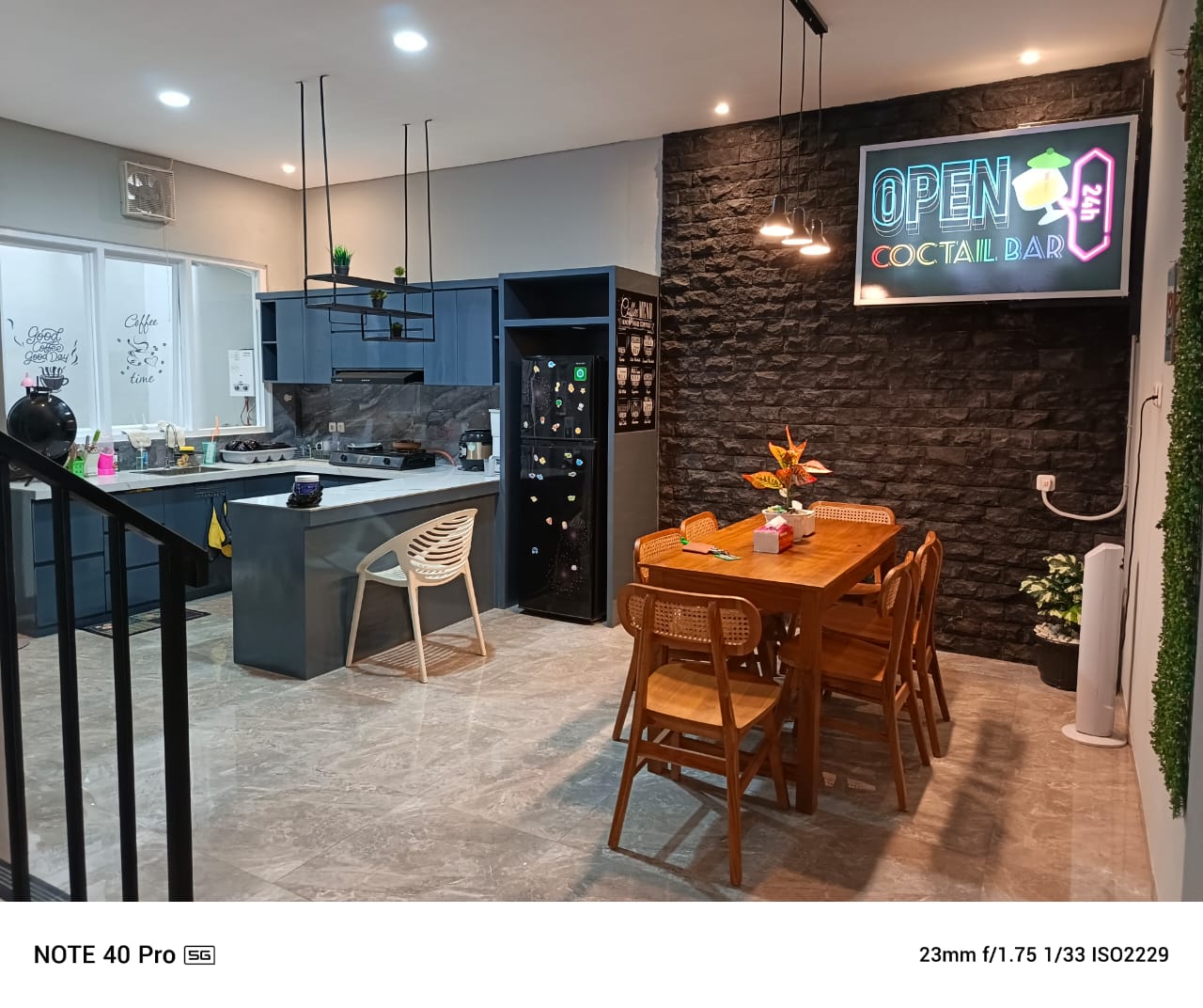 Dijual Rumah Mewah Semi Furnished 2 Lantai Tengah Kota Purwokerto